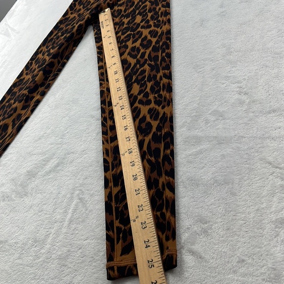 NEW Offline by Aerie S Animal Print Cheetah Tan Brown Real Me 7/8 Legging - Picture 2 of 10